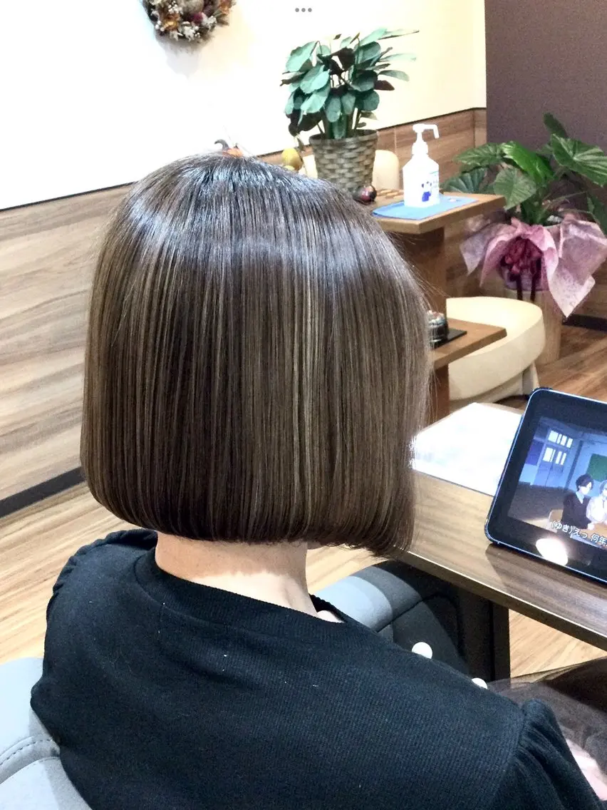 ミディアム カラー デザインカラー ボブ Annon プライベートサロンのヘアスタイル