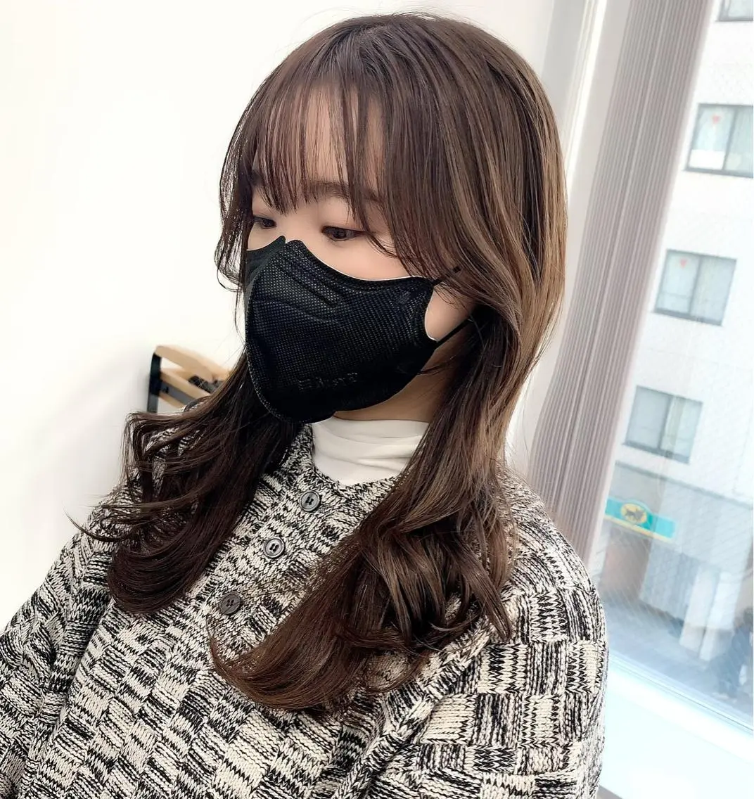 ミディアム カラー パーマ ヘアアレンジ メンズ キッズ ネイル マツエク・マツパ アイブロウ 似合せレイヤー／ 柔らか透明感カラーのヘアスタイル