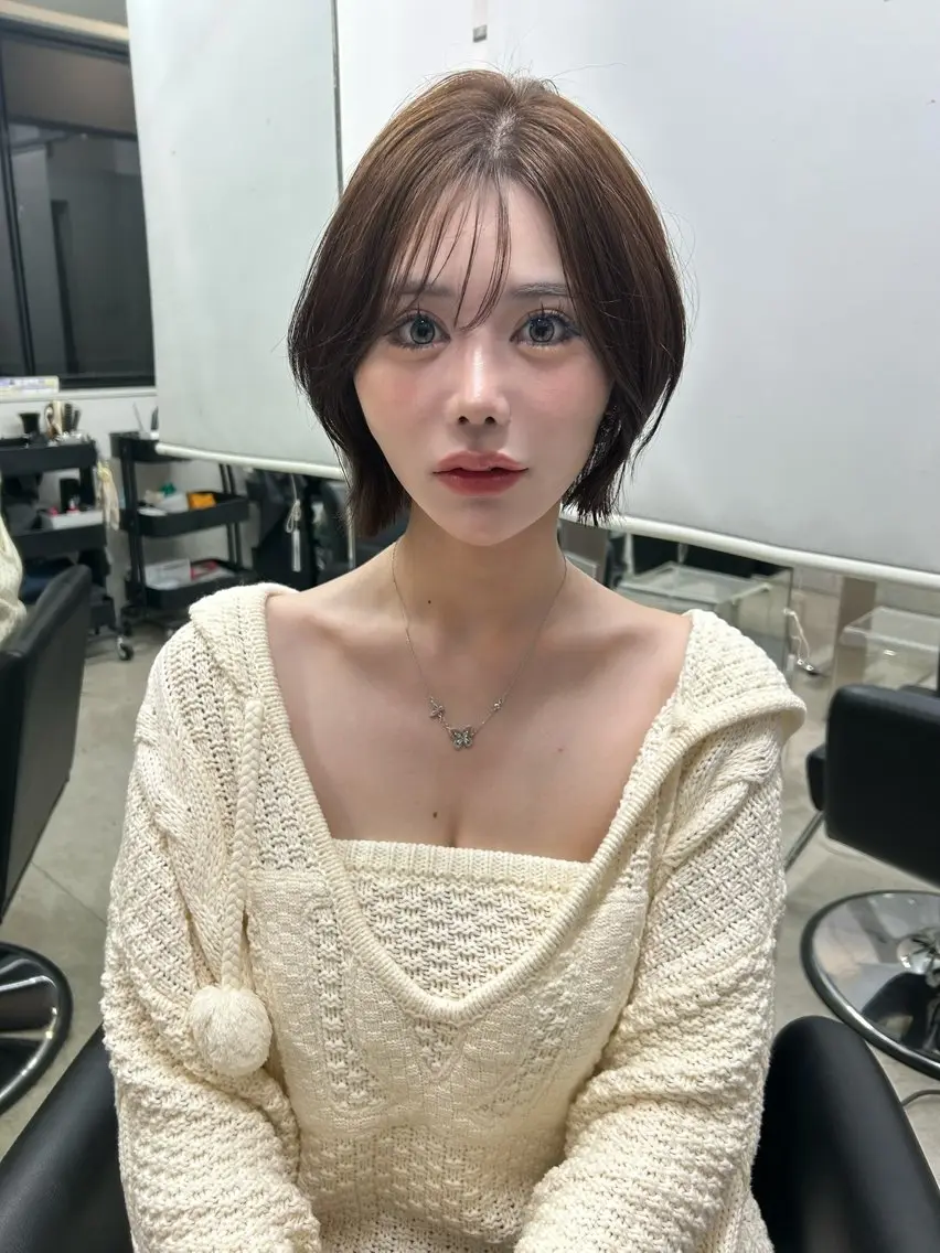 ショート カラー グレージュ 韓国風ヘア レイヤーカット ワンホンヘア カット ヘアカラー トリートメント 韓国ヘア/レイヤー Lily Wongのヘアスタイル