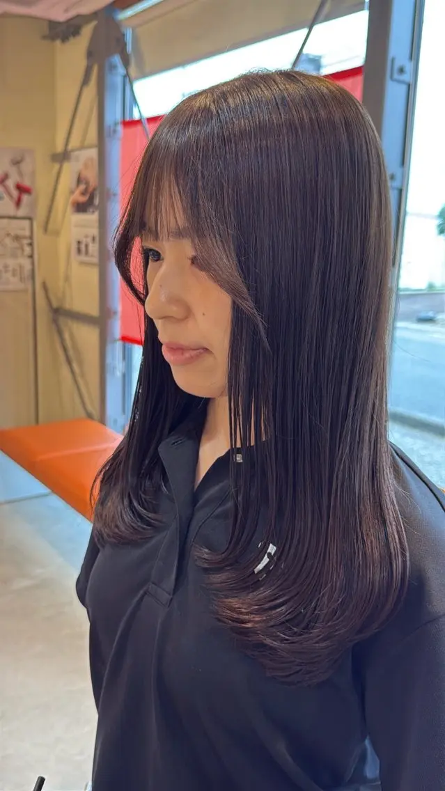 セミロング カット 梅田 拓実のヘアスタイル