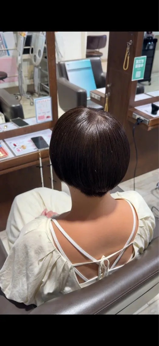 カラー 神野 流嘉のヘアスタイル
