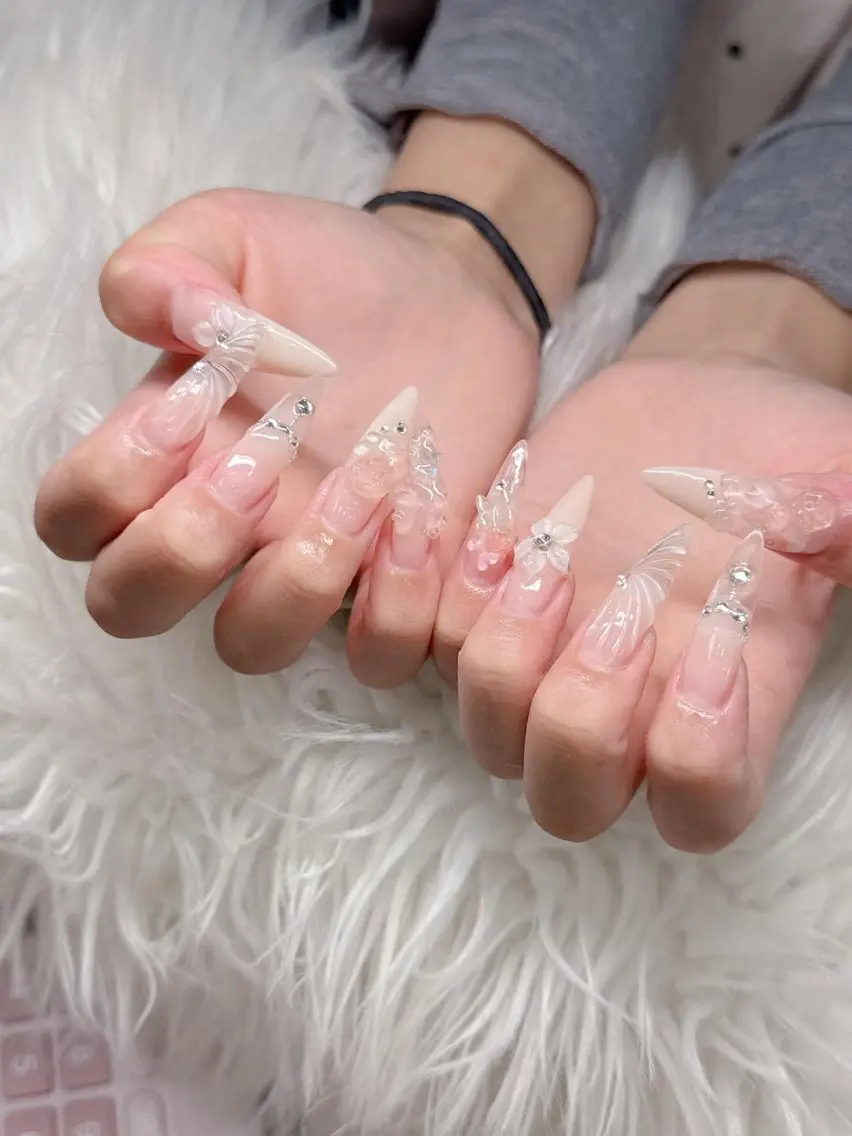 ネイル 長さ出し グラデーション 卒業式 キラキラネイル マグネットネイル ハンドネイル Lee Nailsのネイルデザイン