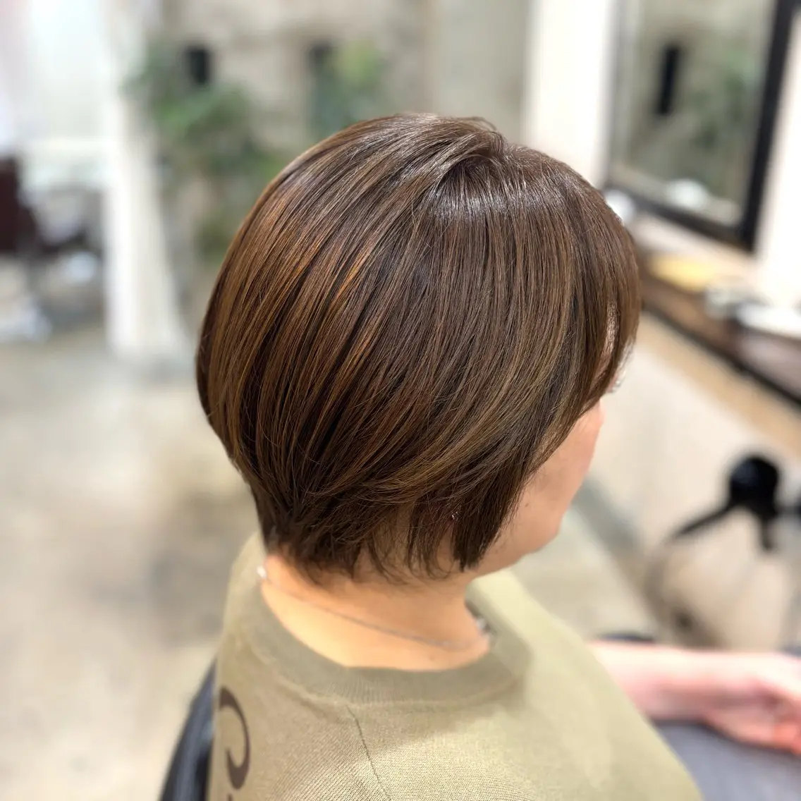 ショート カラー ベージュカラー オリーブベージュ ヘアカラー トリートメント 艶髪‎カラー🤍 RIKAのヘアスタイル