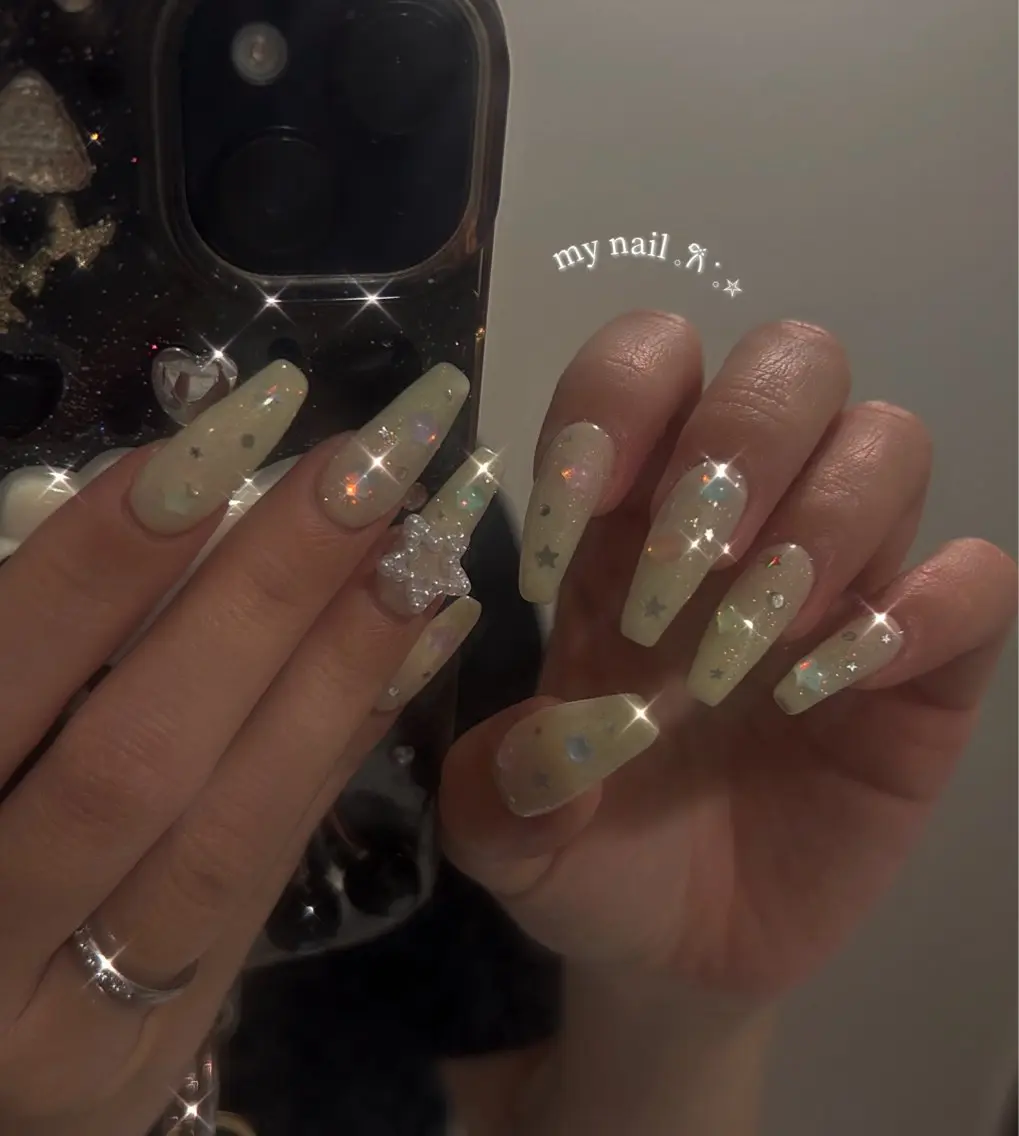 ネイル ハンドネイル ViViA momokaのネイルデザイン
