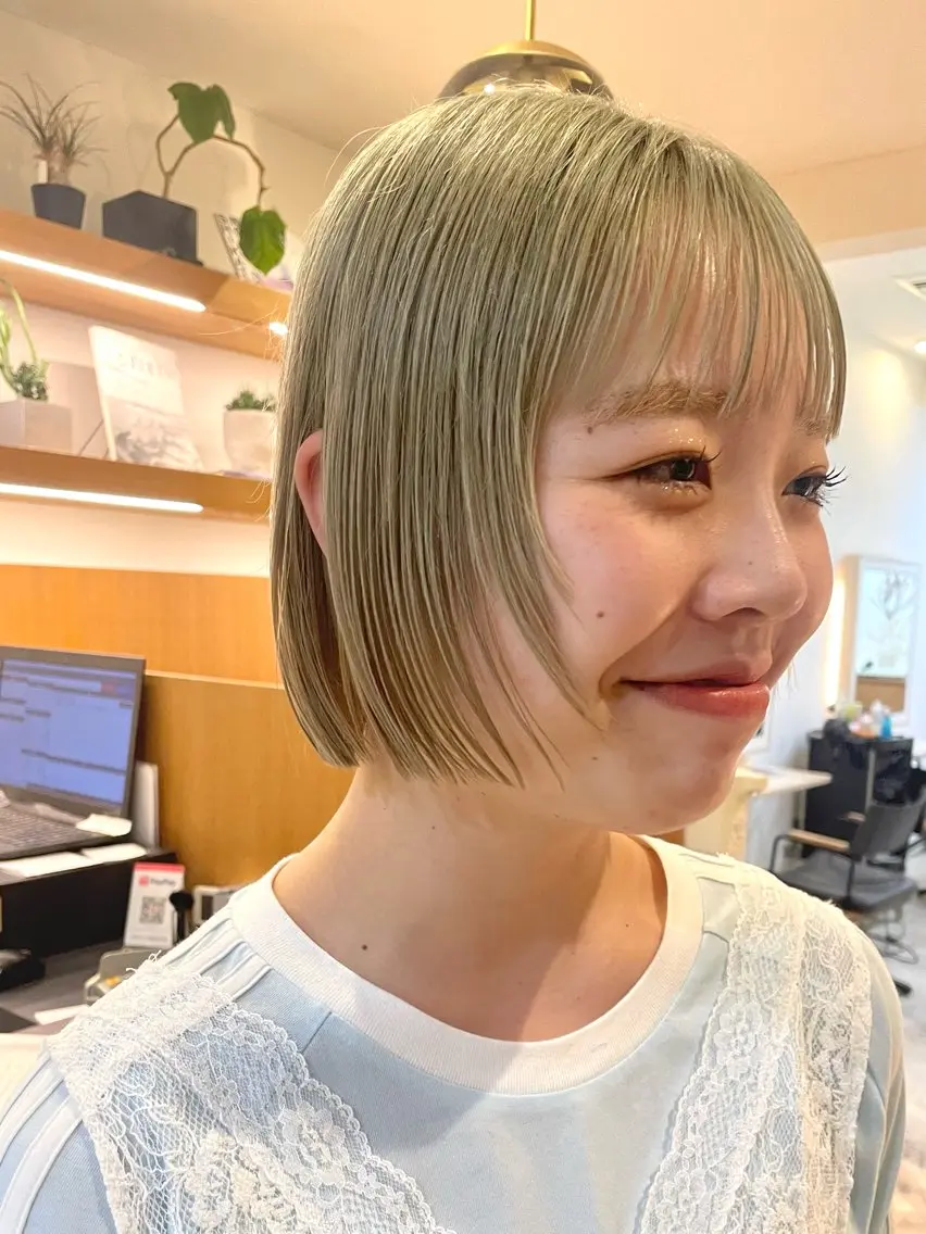ショート ボブ 顔まわりレイヤー 顔周りカット レイヤーカット 鈴木 祐香のヘアスタイル