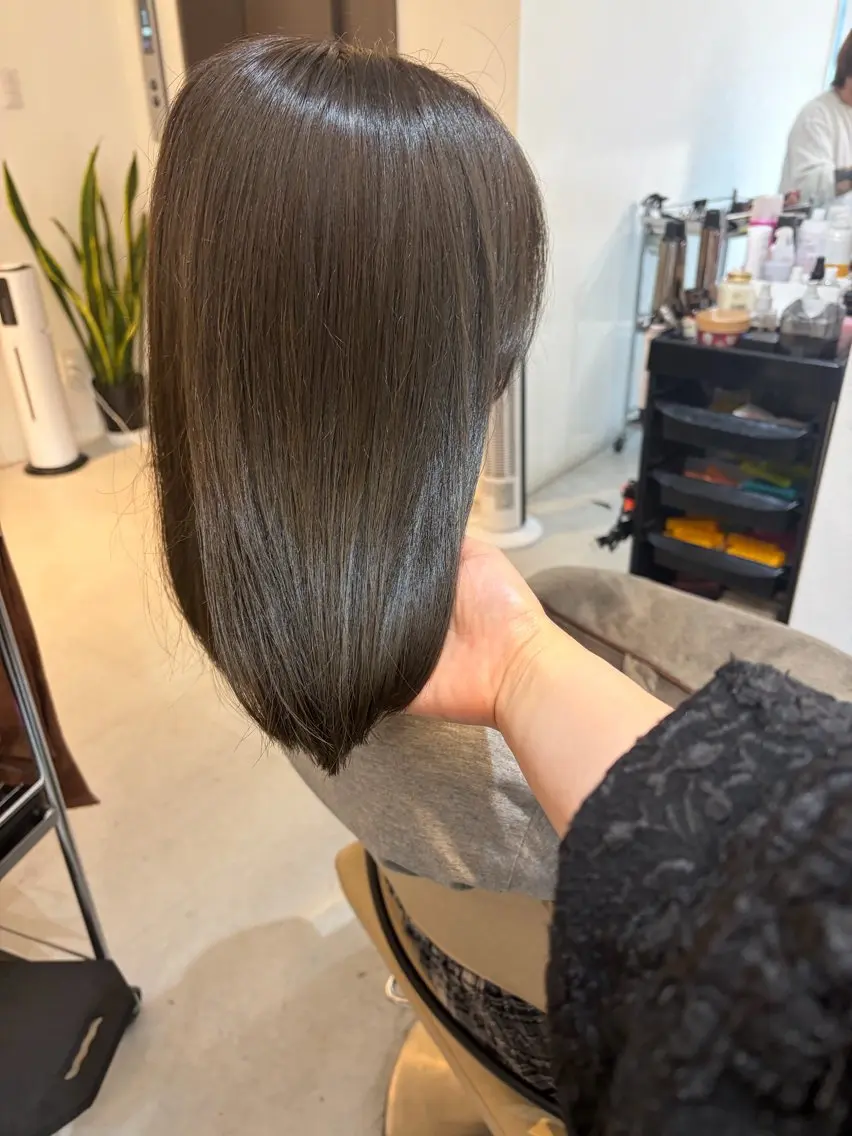 ミディアム カット ヘアカラー トリートメント ✨色持ちの良い艶 カラー✨蟹江真世のヘアスタイル