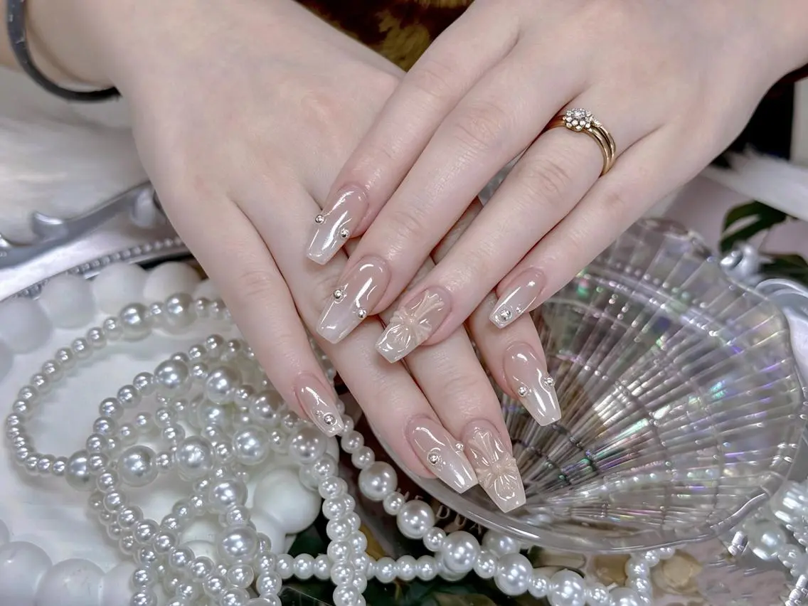 ネイル オーロラネイル チークネイル 長さ出し フットネイル フレンチネイル ハンドネイル るし るしのネイルデザイン