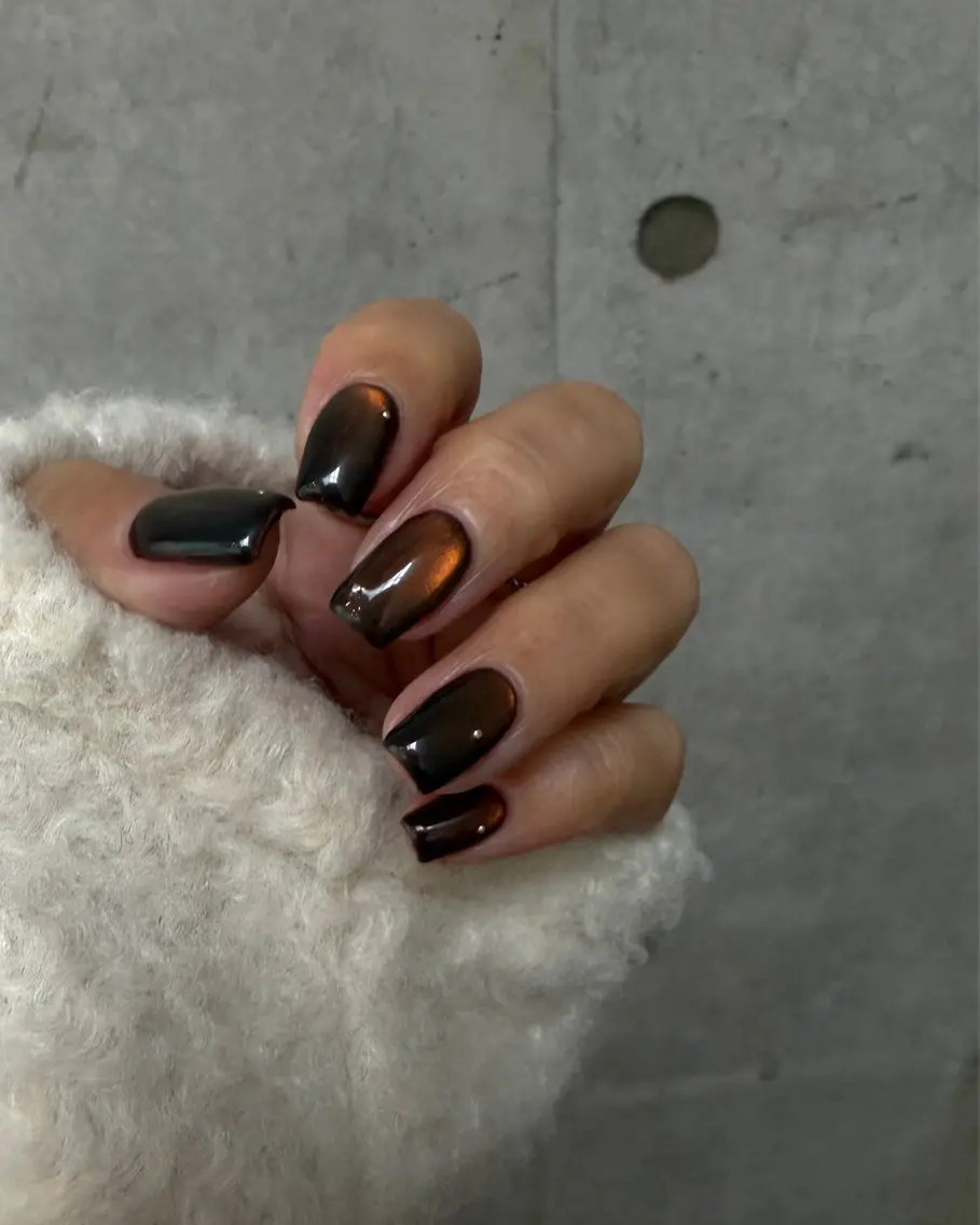 ネイル ジェルネイル マグネットネイル ハンドネイル nailstudio eviz新宿店のネイルデザイン