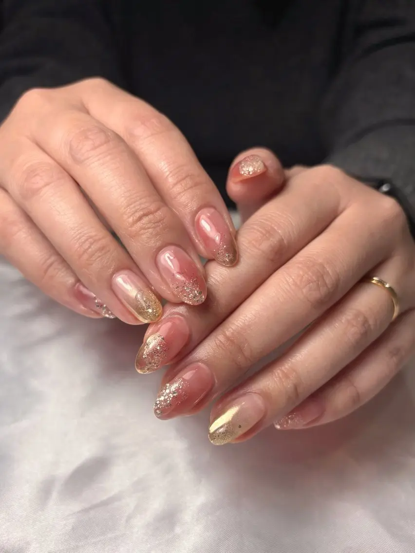 ネイル ニュアンスネイル 梅本 愛のネイルデザイン