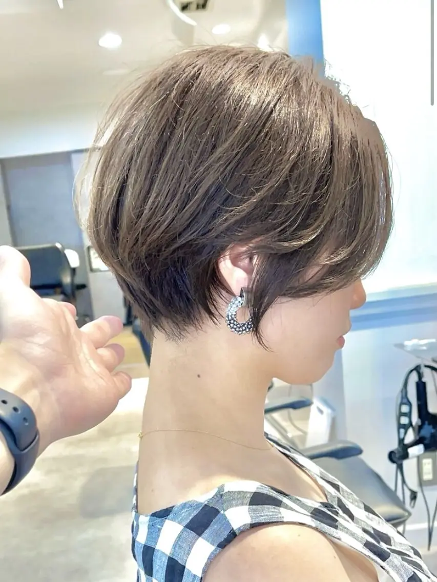 ショート sara/レイヤー /カラー【東日本橋】のヘアスタイル