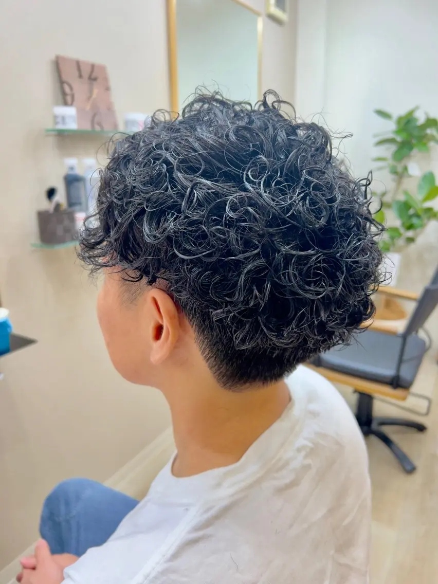 メンズ カット パーマ 加藤 諒のヘアスタイル