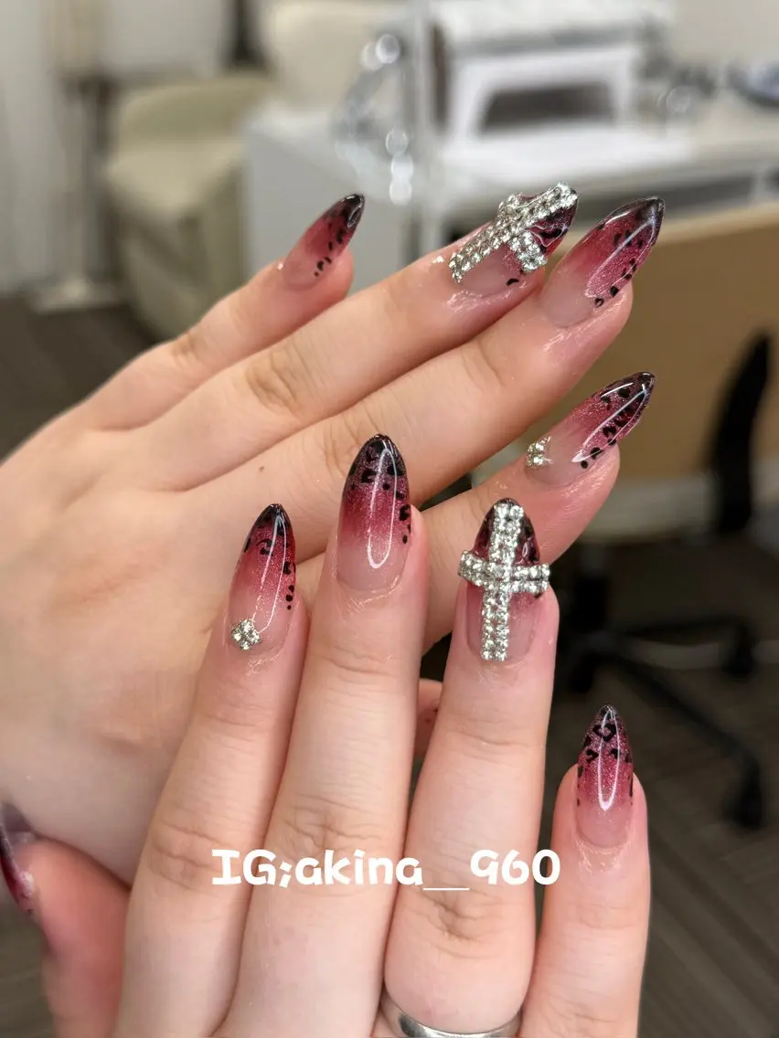 ハンドジェル+シンプルデザイン+パーツ2個の写真