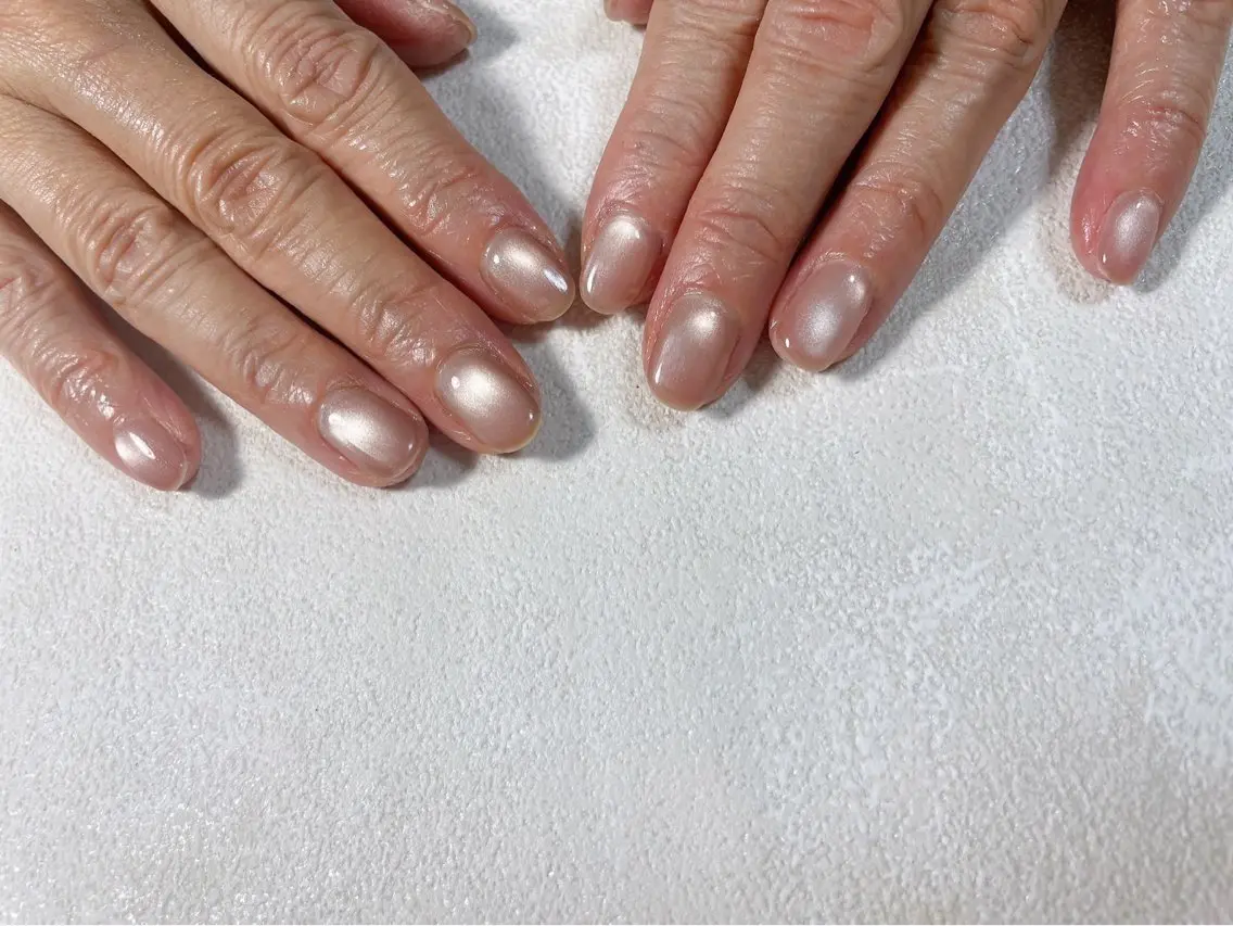 ネイル オーロラネイル フットネイル フレンチネイル ジェルネイル マグネットネイル mogunail &blowのネイルデザイン