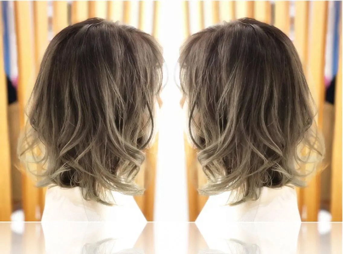 セミロング カラー かわさき ともやのヘアスタイル