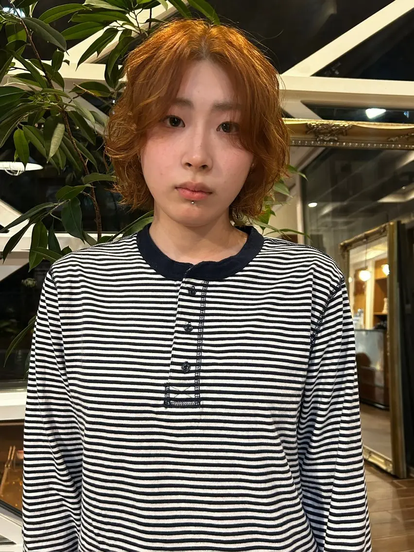 ミディアム パーマ ミディアムパーマ 髪質改善 韓国風ヘア 縮毛矯正 ストレートパーマ カット パーマ 西 優衣奈のヘアスタイル