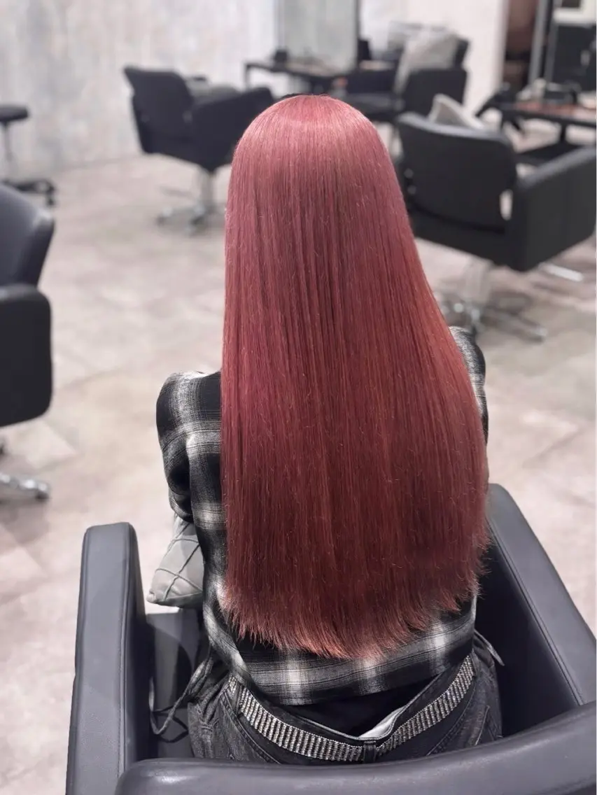ロング カラー ブリーチ ケアブリーチ ダブルカラー ハイトーンカラー ピンクカラー カット ヘアカラー トリートメント 詩乃🎀ピンク 暖色系🫧レイヤーのヘアスタイル