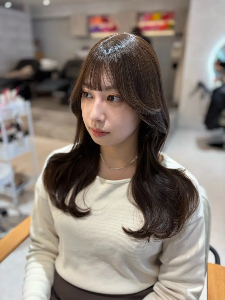セミロング カラー ヘアアレンジ 顔まわりレイヤー レイヤーカット 似合わせカット カット ヘアカラー トリートメント 韓国風レイヤーカット 💎髪質改善"yuiのヘアスタイル