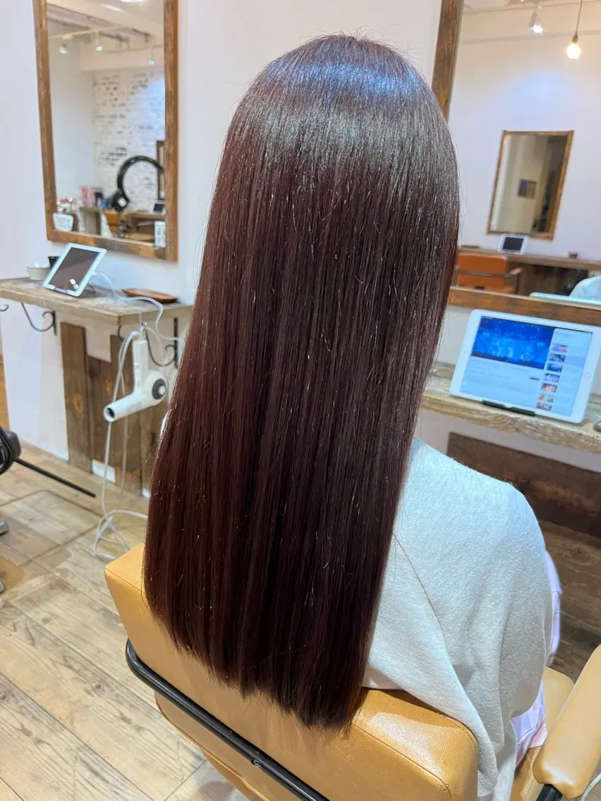 カラー レッドカラー coquette 山本京司のヘアスタイル