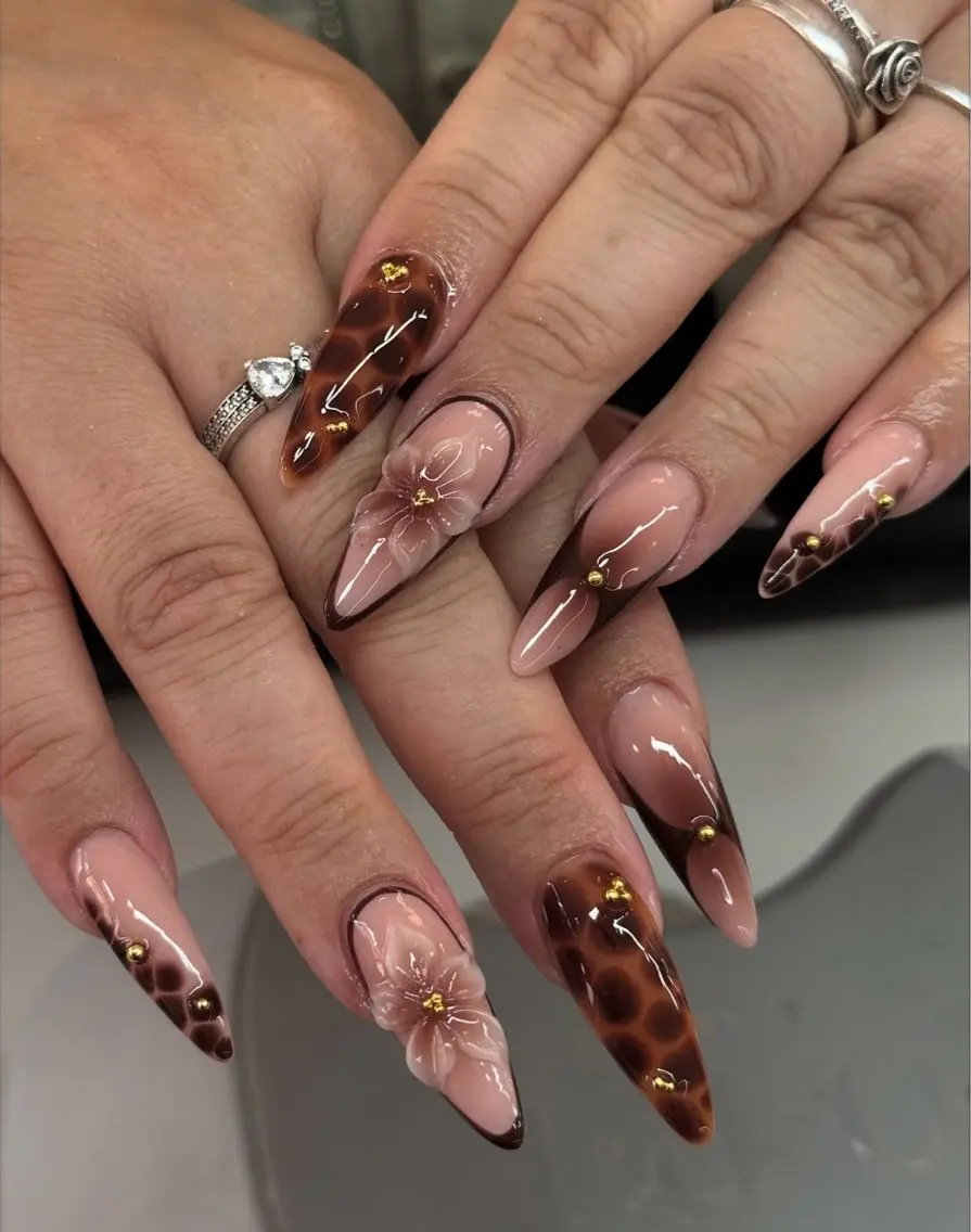 ネイル クリアネイル ドット フラッシュネイル フレンチネイル マグネットネイル ハンドネイル ハンドケア Aria Nail Beautyのネイルデザイン