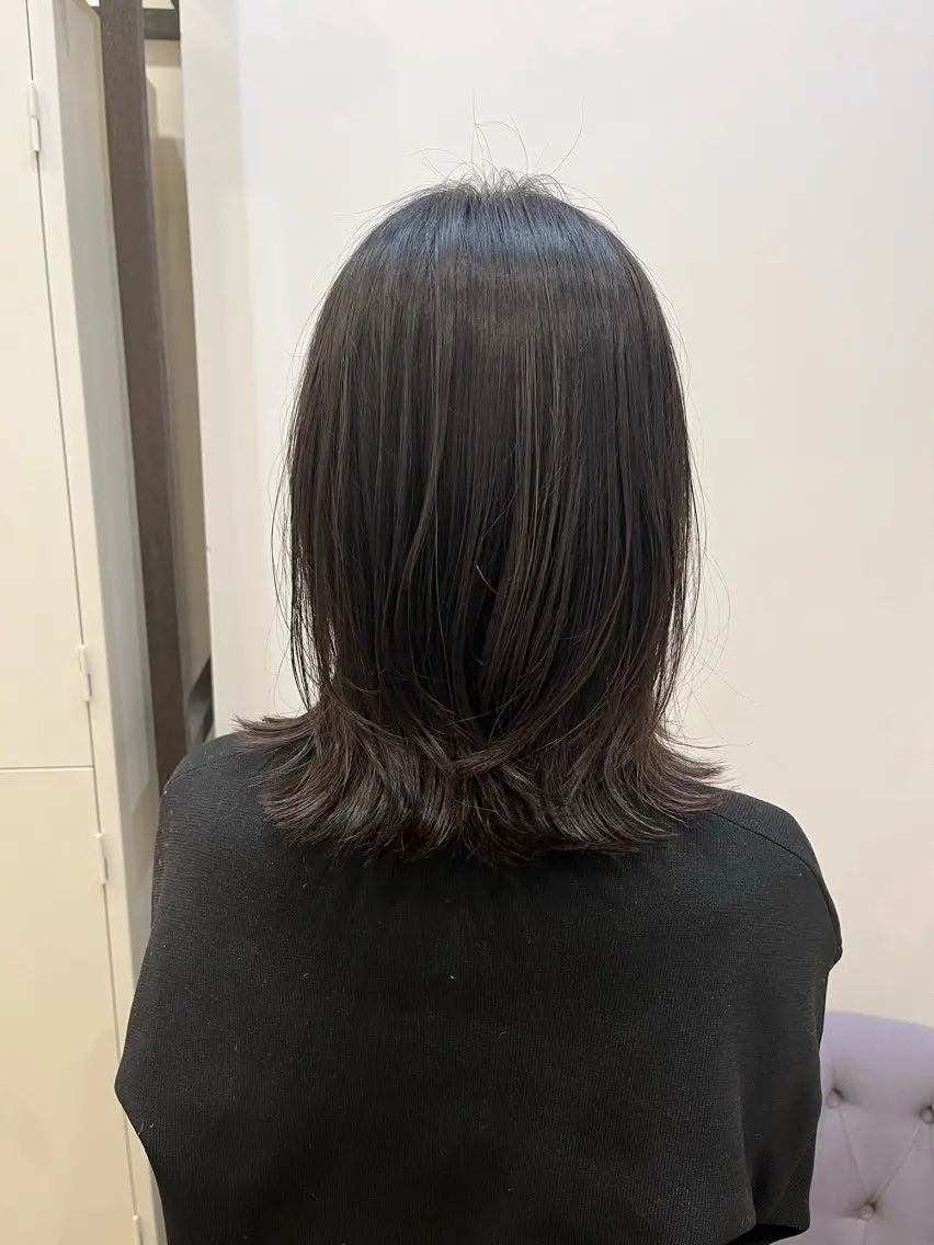 ミディアム レイヤーカット MAHAE 東芝のヘアスタイル