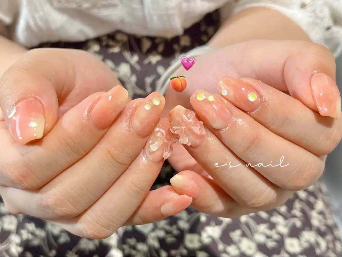 ネイル ハンドネイル ハンドケア e’s nail Lumièreのネイルデザイン