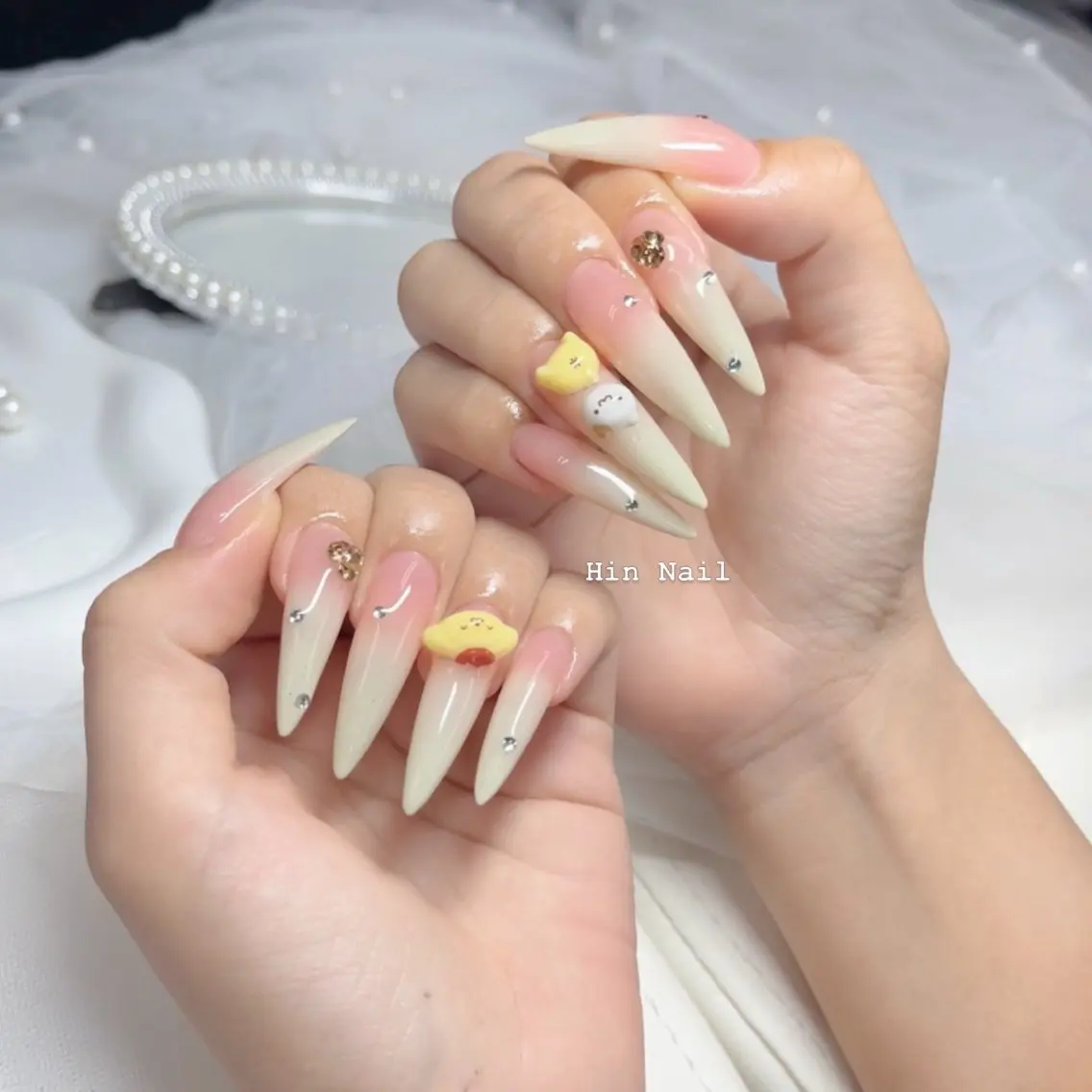 ネイル ハンドネイル HIN NAILのネイルデザイン