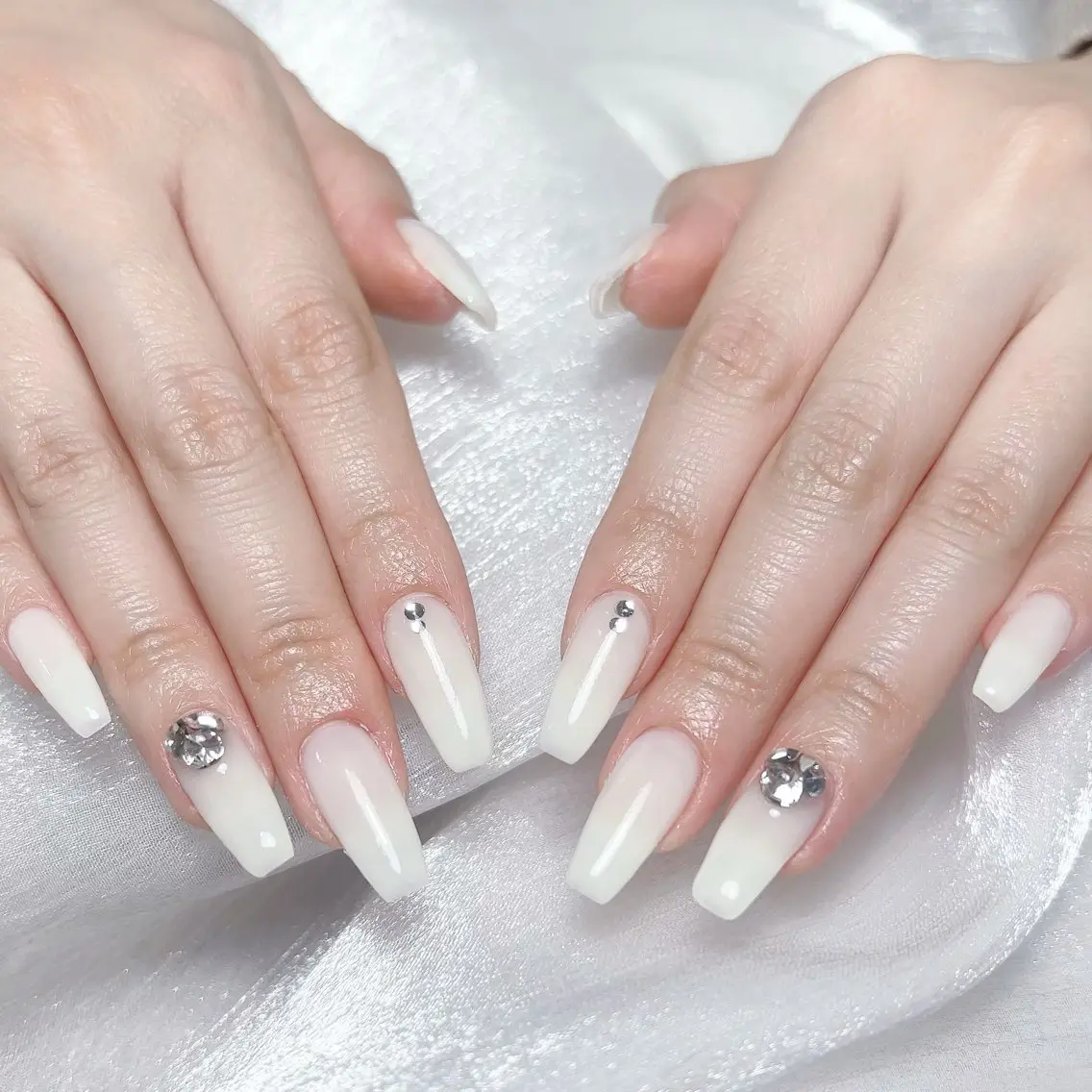 メンズ ネイル メンズ韓国風 アートネイル オーロラネイル ガーリー キラキラネイル ハンドネイル Nail salon 木にいるのネイルデザイン