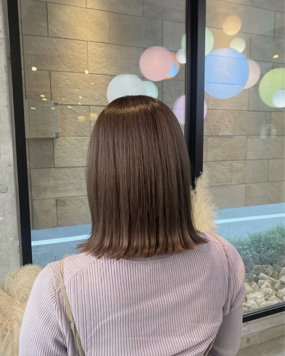 ミディアム カラー ブリーチ 透明感カラー グレージュ ヘアカラー 佐々木 彩乃のヘアスタイル
