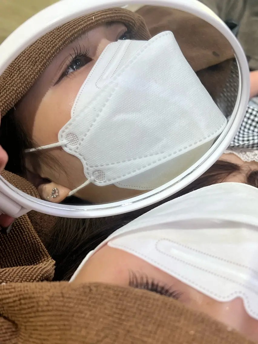 【U24限定】華やかな目元に👀🤍上のみ120本＋束感コーティングの写真