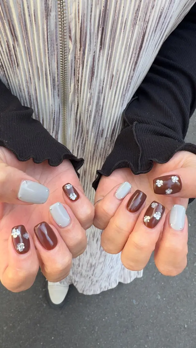 ネイル フラッシュネイル ホログラムネイル 韓国ネイル ラメ(グリッター) ラメグラデーション ハンドネイル MH_ Nailのネイルデザイン