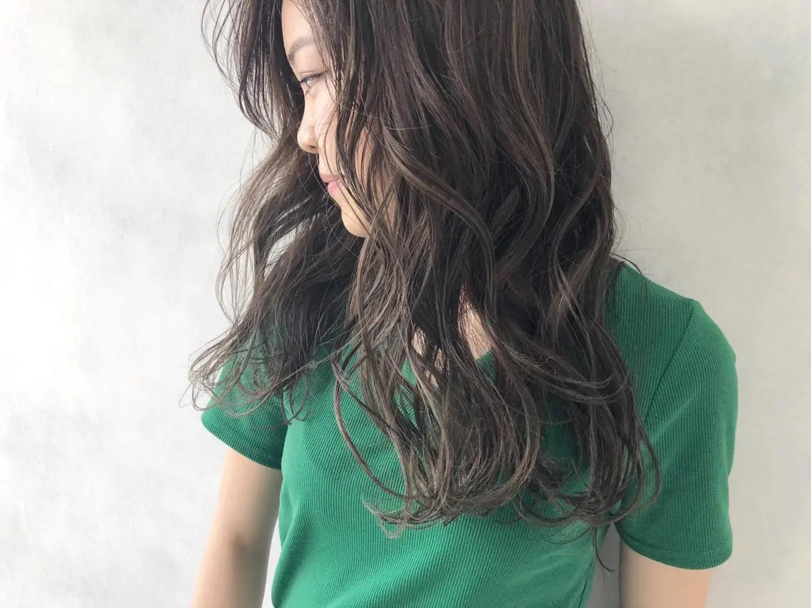 ロング 外国人風カラー ハイライト 小澤大輔 YOLO hairのヘアスタイル