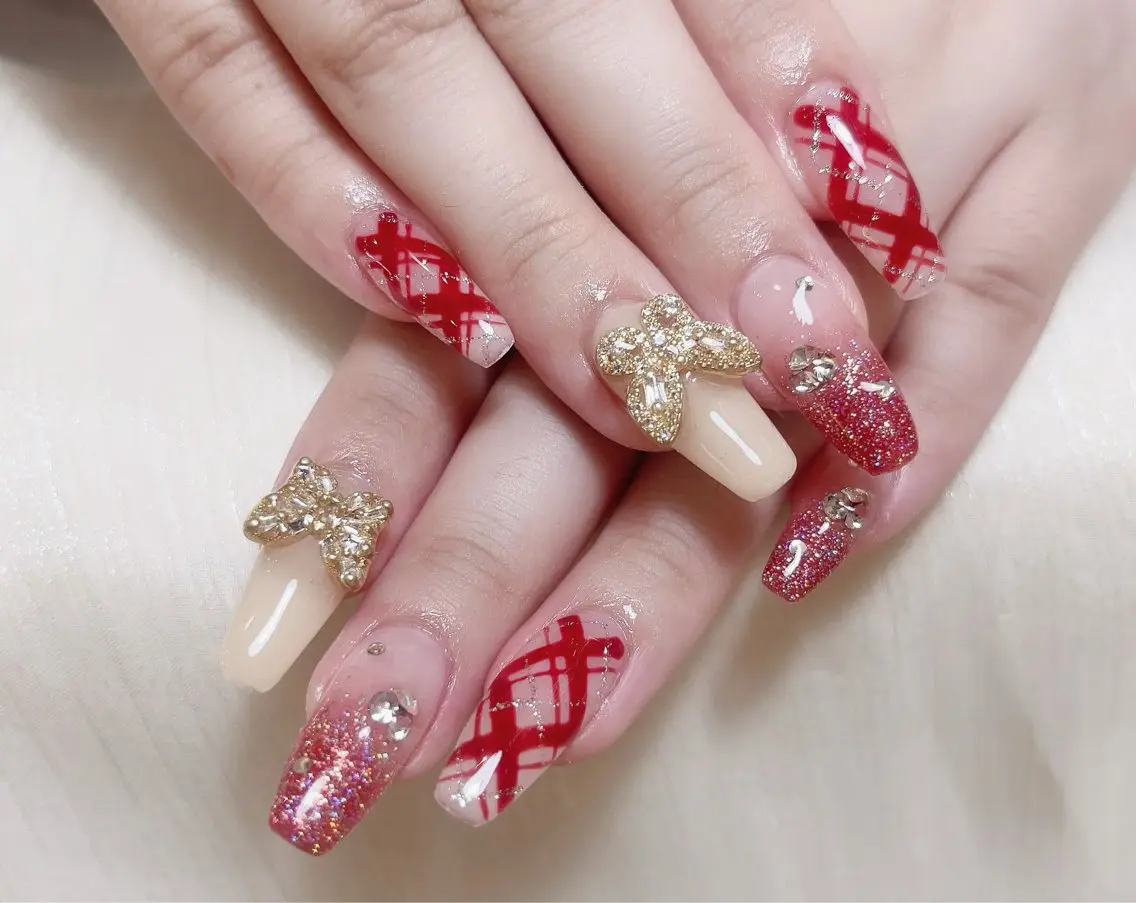 ネイル ハンドネイル MoonNail ユリ🌸のネイルデザイン