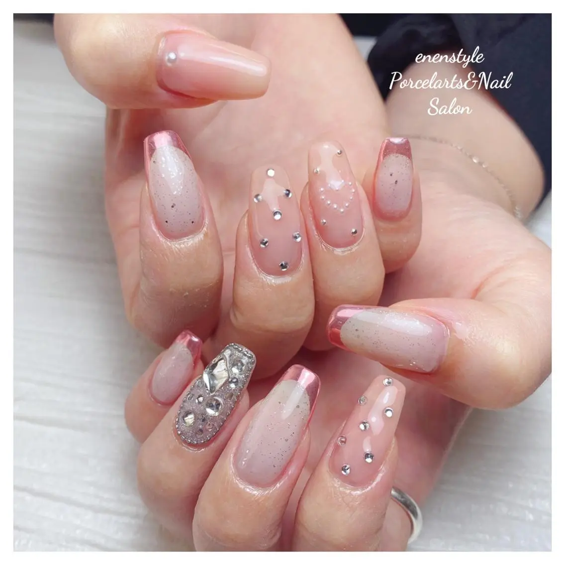 ミディアム ネイル 🐾enen style 🐾のネイルデザイン