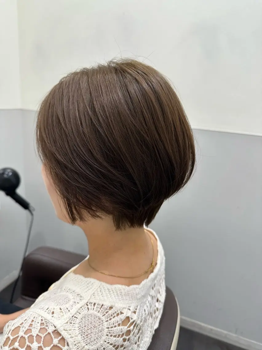 ショート カラー ベージュカラー 透明感カラー オリーブベージュ オリーブカラー ショートヘア カット ヘアカラー 【美髪矯正 /髪質改善】RINのヘアスタイル