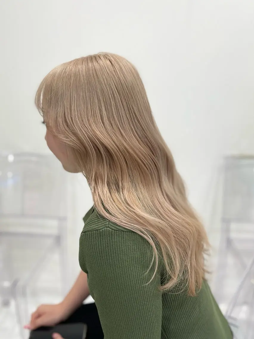 ロング カラー ヘアカラー トリートメント ヘアセット 色落ち綺麗🩰ハイ トーン🎀RINKAのヘアスタイル