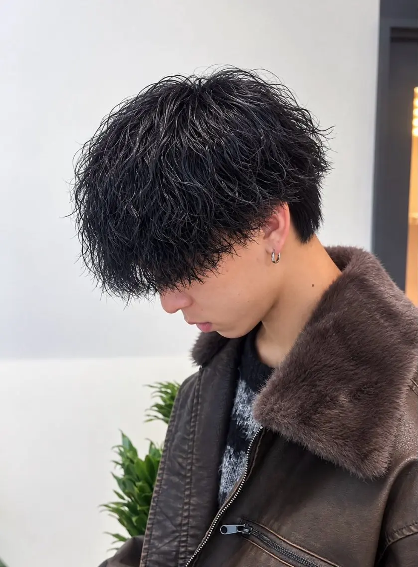 ショート パーマ メンズ メンズパーマ ツイストスパイラルパーマ スパイラルパーマ カット パーマ ちば🫧/ボブ /デジタルパーマのヘアスタイル