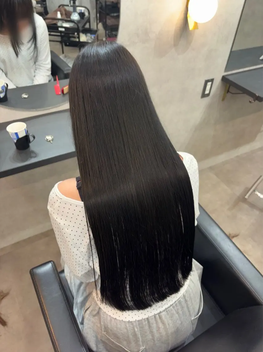 ロング カラー 横田 あいらのヘアスタイル