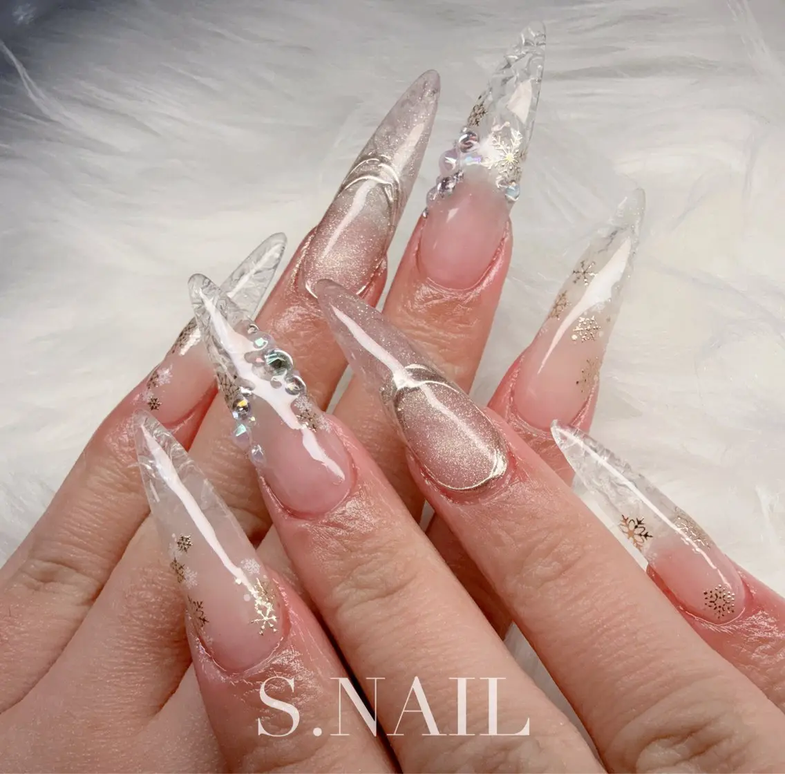 ネイル 氷ネイル・うるうるネイル 冬ネイル ハンドネイル S.NAIL Suuのネイルデザイン