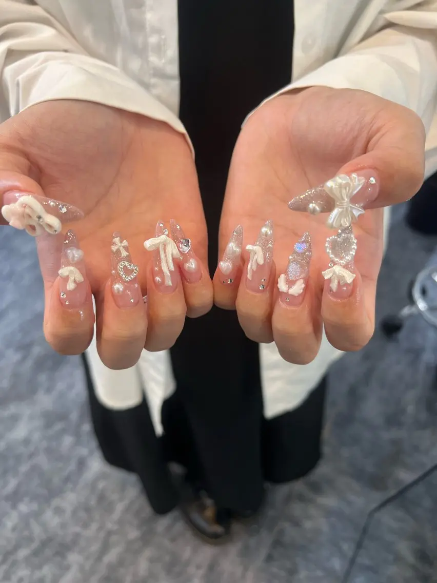 ネイル アートネイル オーロラネイル フレンチネイル ジェルネイル グラデーション ハンドネイル Sora nail 長さ出し専門店のネイルデザイン