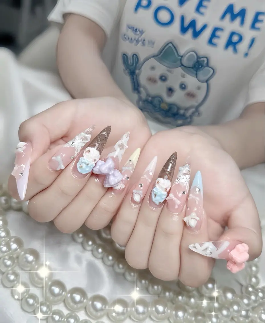 ネイル アートネイル ジェルネイル キラキラネイル 韓国ネイル ロングネイル ハンドネイル Nova Nailのネイルデザイン