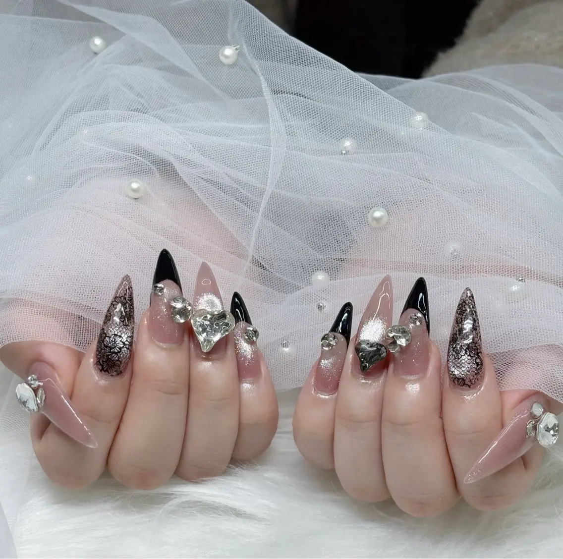ネイル 韓国ネイル マグネットネイル 持ち込み ハンドネイル ハンドケア Mika nail_Royalのネイルデザイン