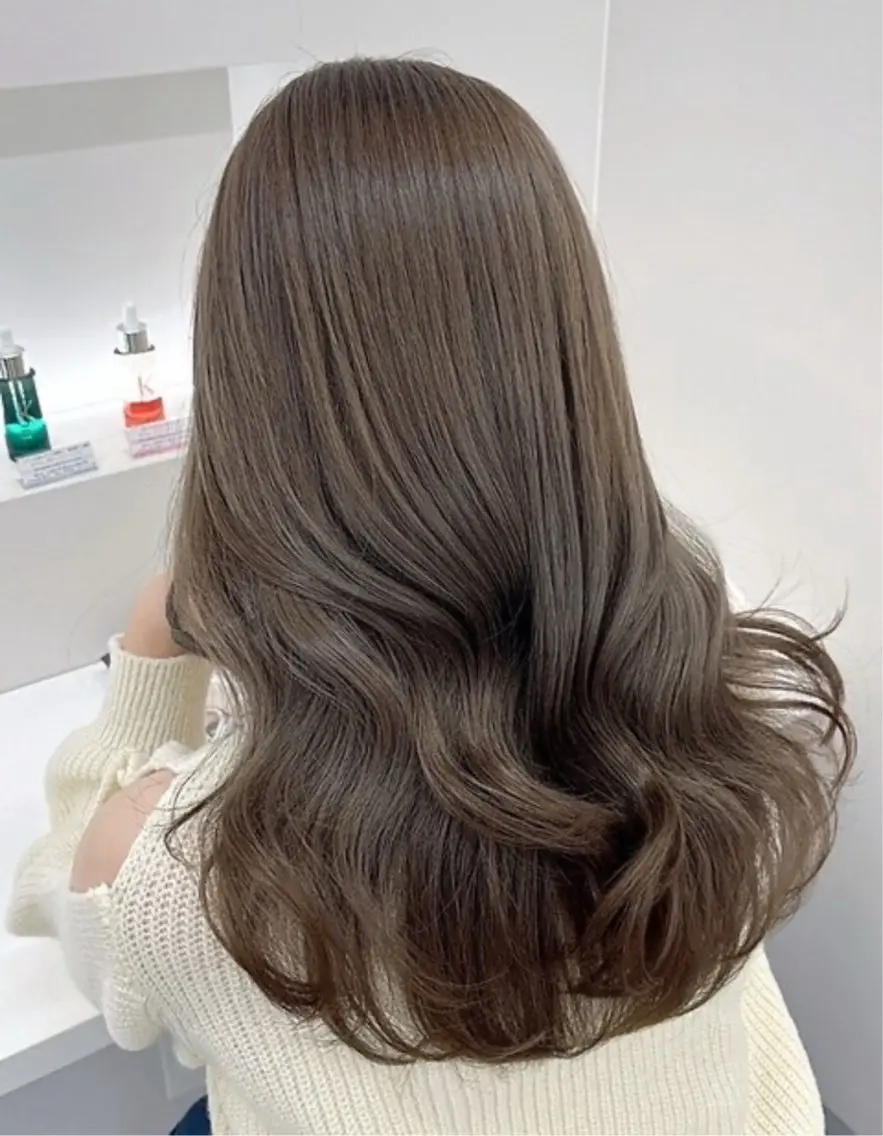 カラー モリシタ チョウのヘアスタイル