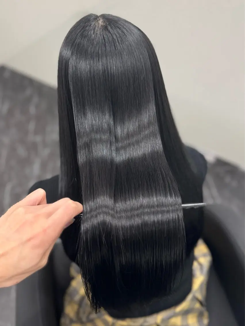 ロング パーマ くびれヘア ハッシュカット ハイレイヤー 髪質改善 ヨシンモリ ヘアカラー トリートメント 髪質改善Ⅰ透明感 艶カラーⅠたつやのヘアスタイル