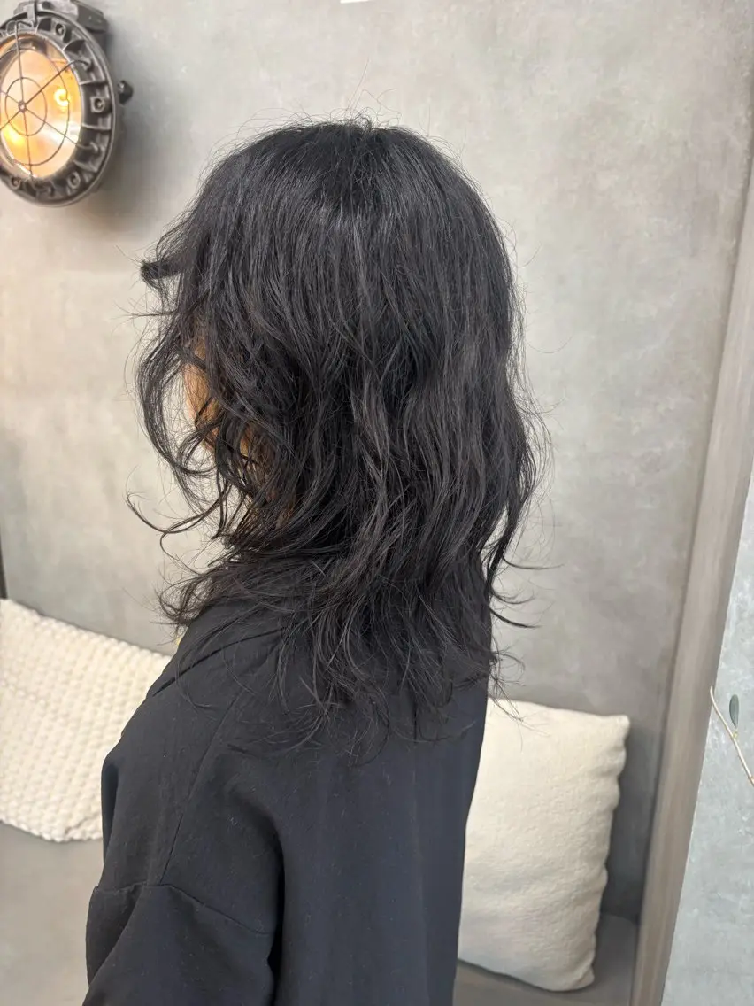 ミディアム ミディアムパーマ レイヤーカット BELO 愛未のヘアスタイル