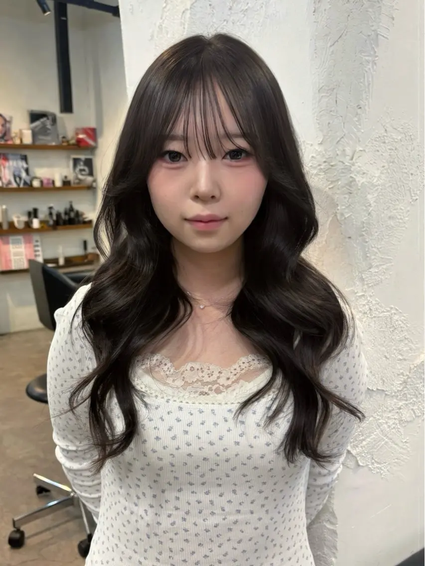 ロング カット ヘアカラー トリートメント 赤み・黄み消しカラー 🤍韓国ヘア アオイのヘアスタイル