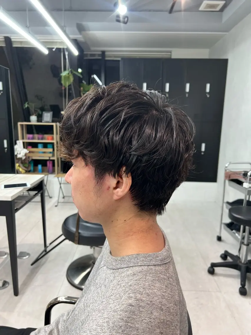 パーマ メンズ 小森聖奈 韓国風レイヤーカットのヘアスタイル