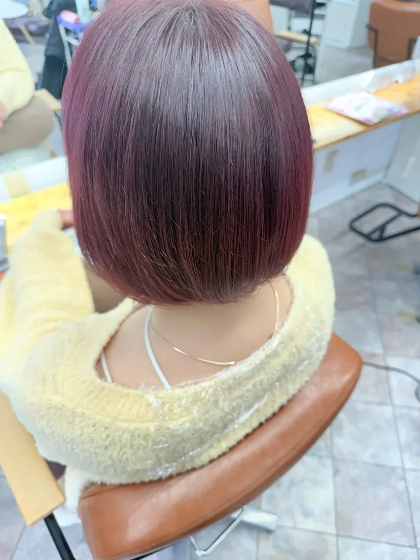 ショート カラー ボルドーカラー 永木 楓のヘアスタイル