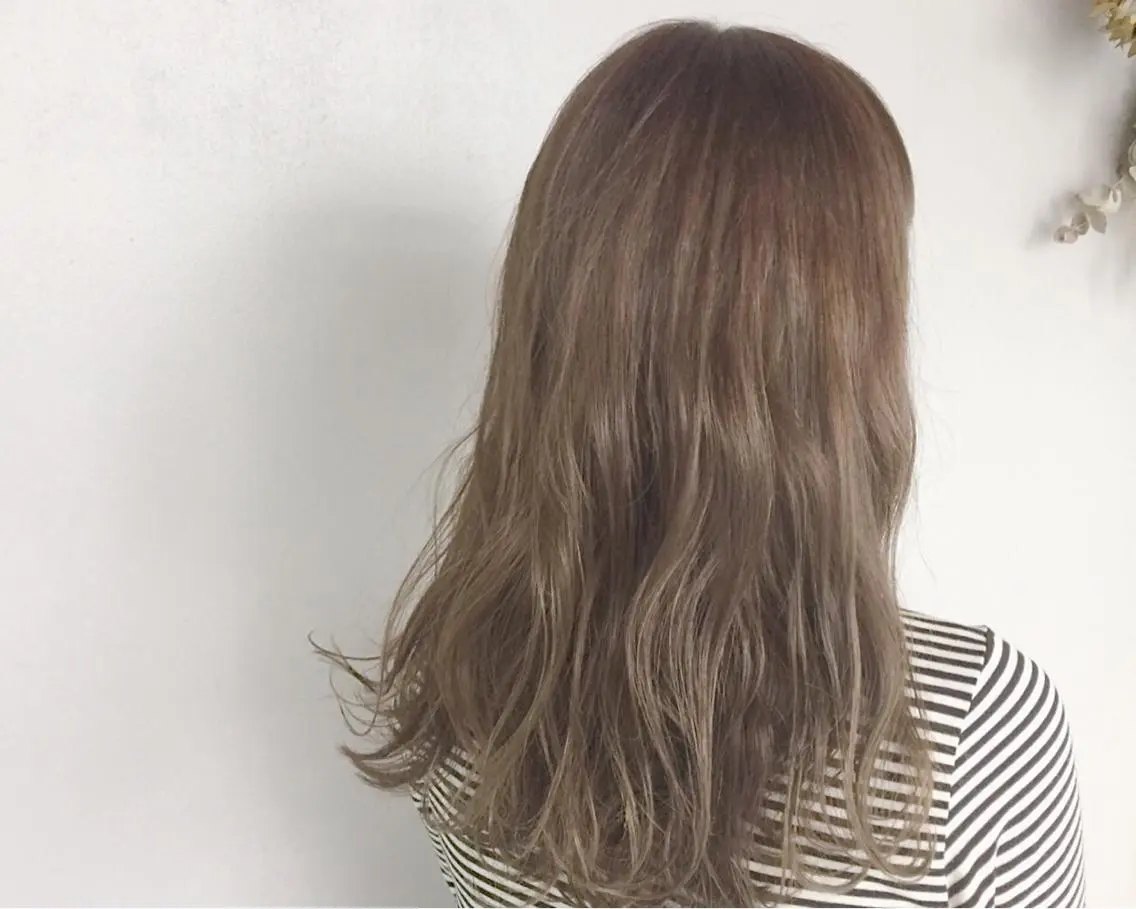 ミディアム カラー VIRETTA 【ヴィレッタ】のヘアスタイル