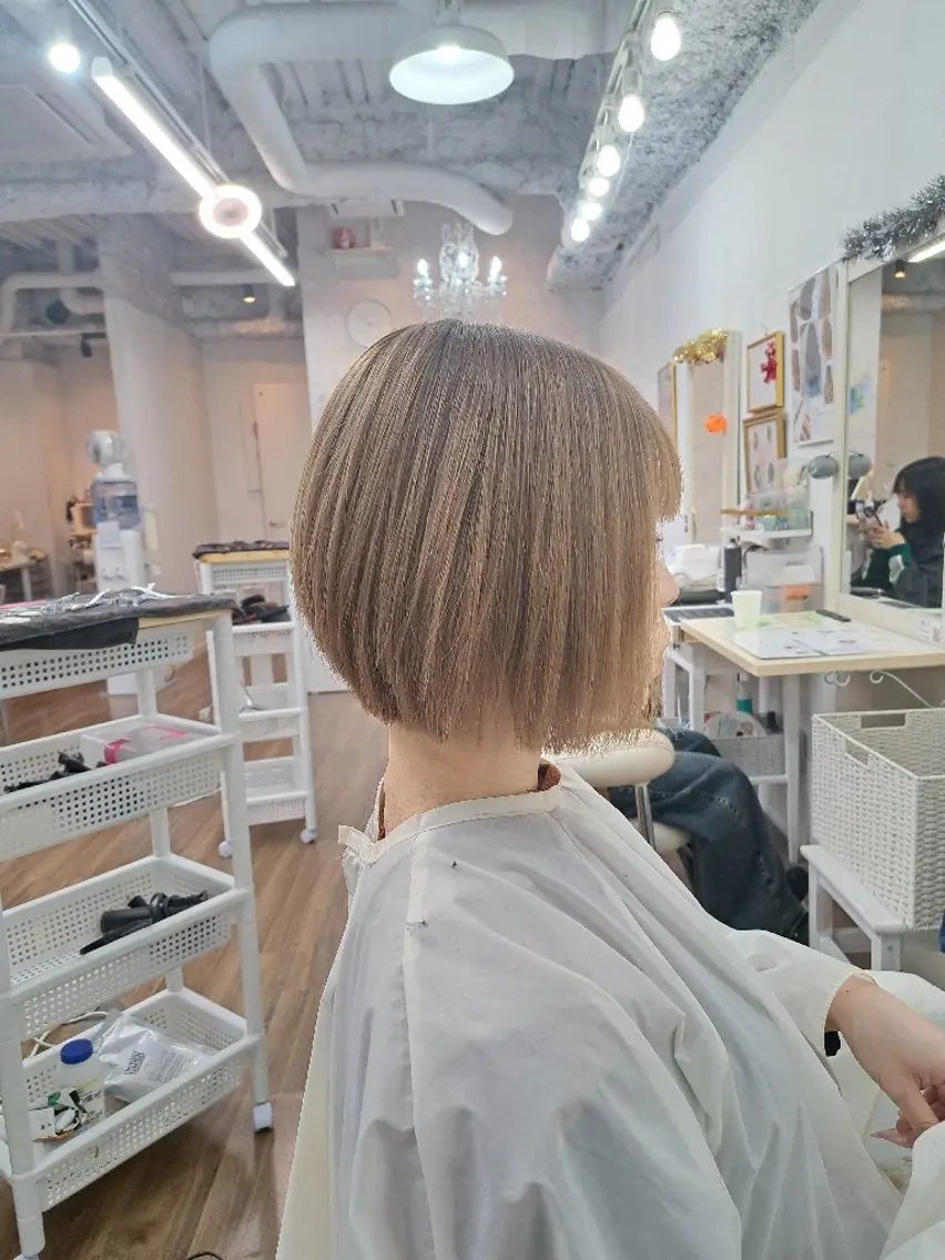 ショート カラー ベージュカラー ホワイトベージュ ヘアカラー トリートメント GLOSS心斎橋🌹 はるなのヘアスタイル