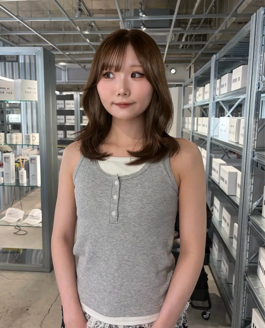 ミディアム カラー カット ヘアカラー トリートメント ダブルカラー/レイヤ ーカット 🤍ゆきなのヘアスタイル